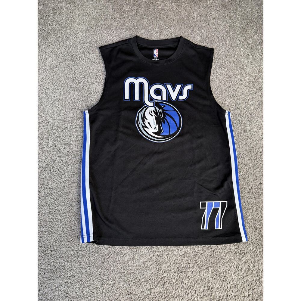 Dallas Mavericks Jersey Mens M Black NBA Basketball Luka Dončić 77 UNK